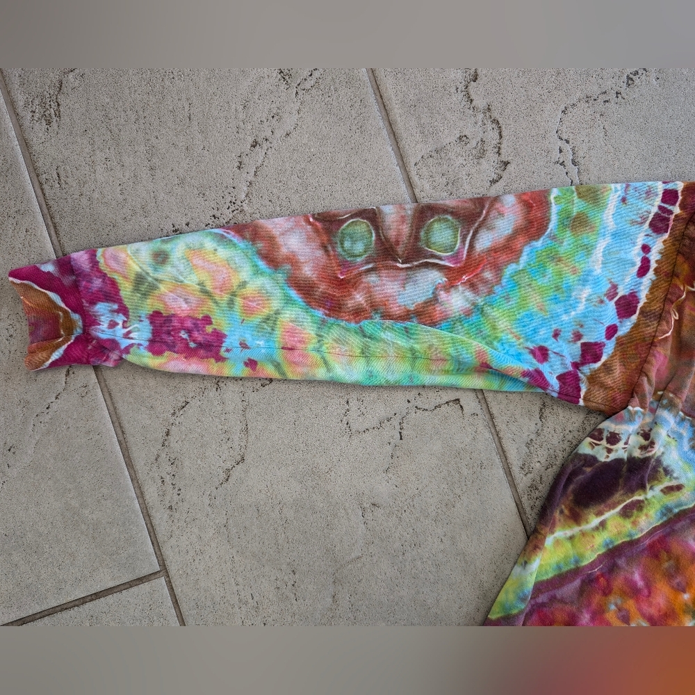 Multicolor Tie-Dye Long Sleeve Top - Picture 4 of 10